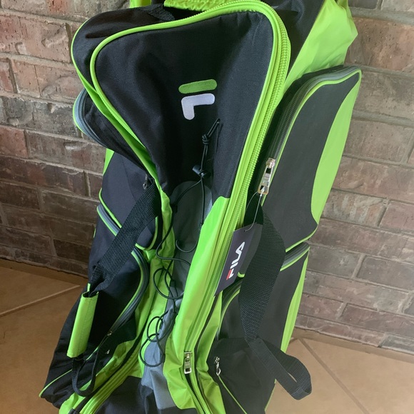 fila 32 lightweight rolling duffel